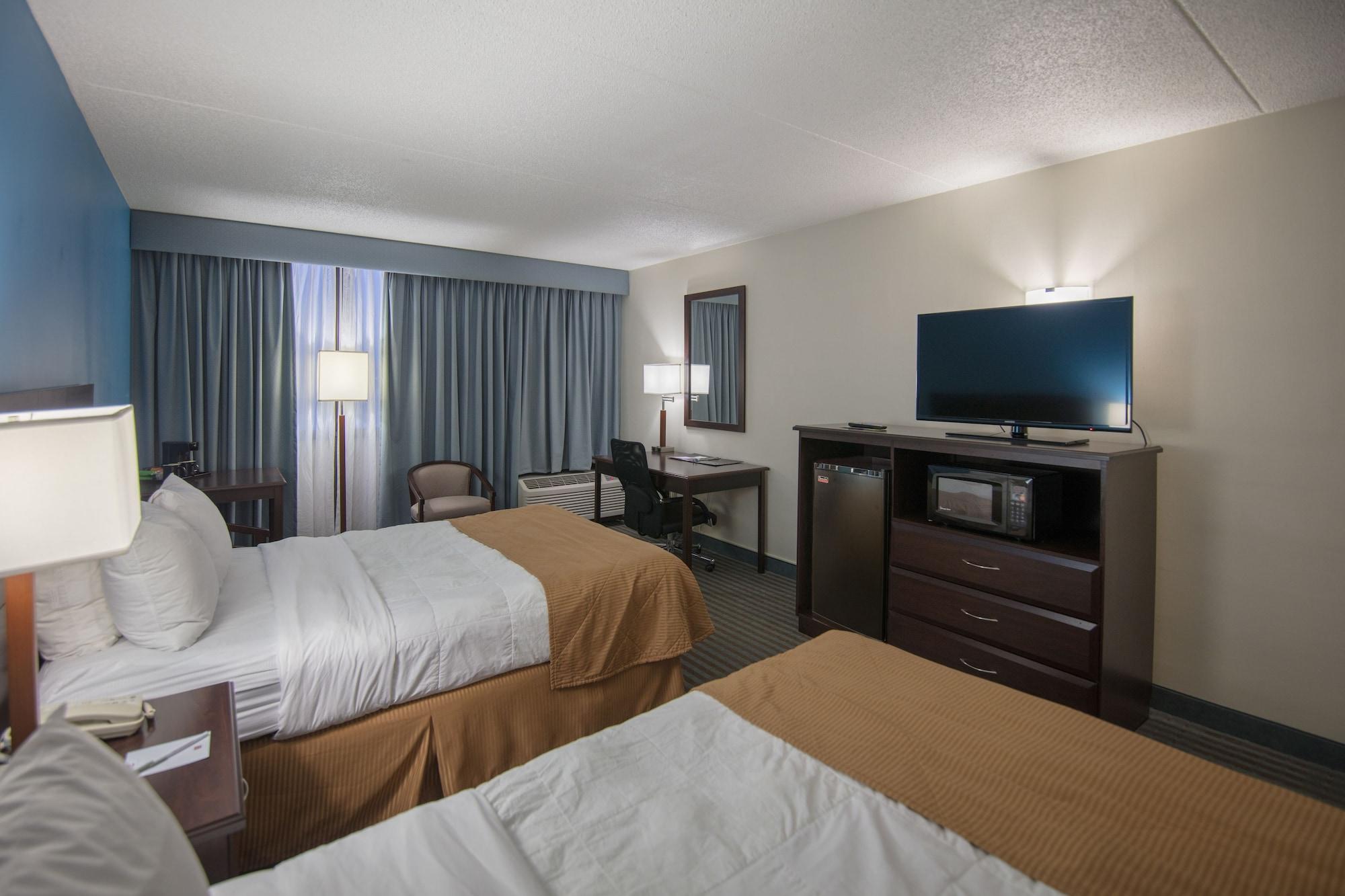 Ramada By Wyndham Cedar Rapids Exterior foto